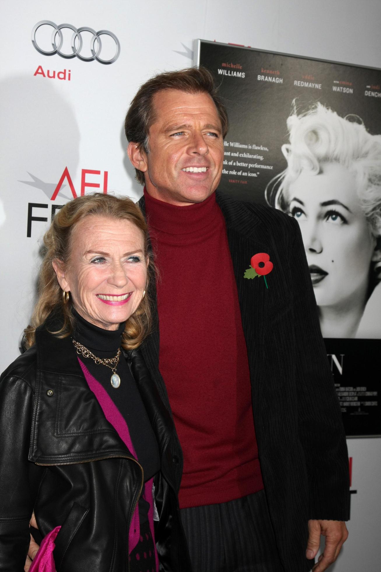 Los Angeles Nov Juliet Mills Maxwell Caufield Arrives At The My