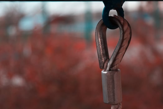 Close-up of a strong rope and thimble photo