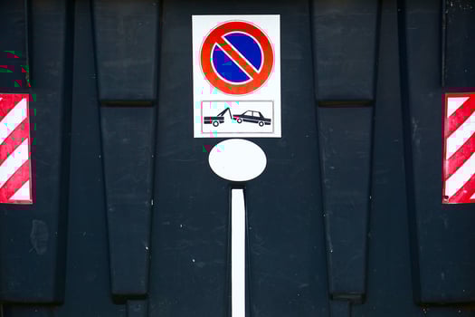 no parking zone traffic signal photo