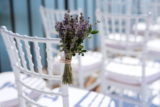 wedding chairs decor with natural elements photo