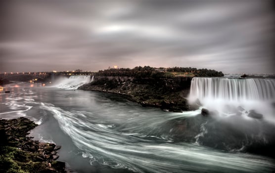 Niagara Falls Daytime photo
