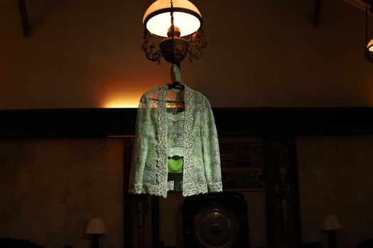 Javanese wedding dress, wedding ceremony photo