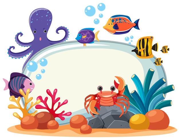 Plantilla de borde con muchos animales marinos bajo el agua vector