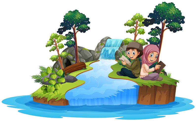 Niños musulmanes reafing libro en la naturaleza. vector