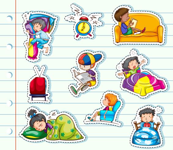 Diseño de pegatinas con niños relajandose en cama y sofa. vector