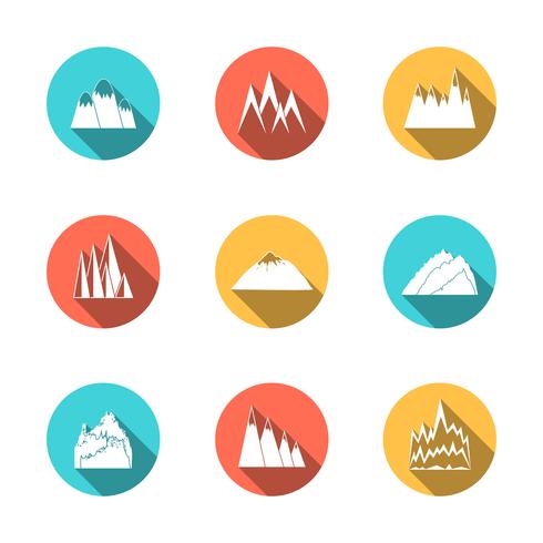 Conjunto de iconos de montañas nevadas vector