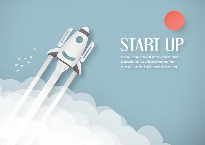 Ilustración de vector con puesta en marcha concepto en corte de papel, artesanía y estilo origami. Rocket está volando en el cielo azul. Diseño de plantillas para banner web, cartel, portada, publicidad. Artesanía en 3D para niños.