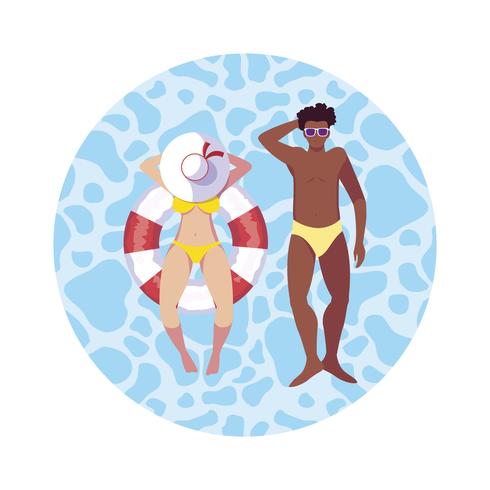 Pareja interracial con traje de baño flotando en el agua vector