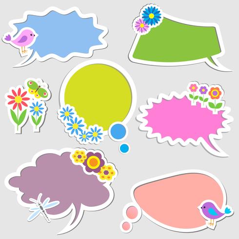 Burbujas de discurso con pájaros y flores. vector