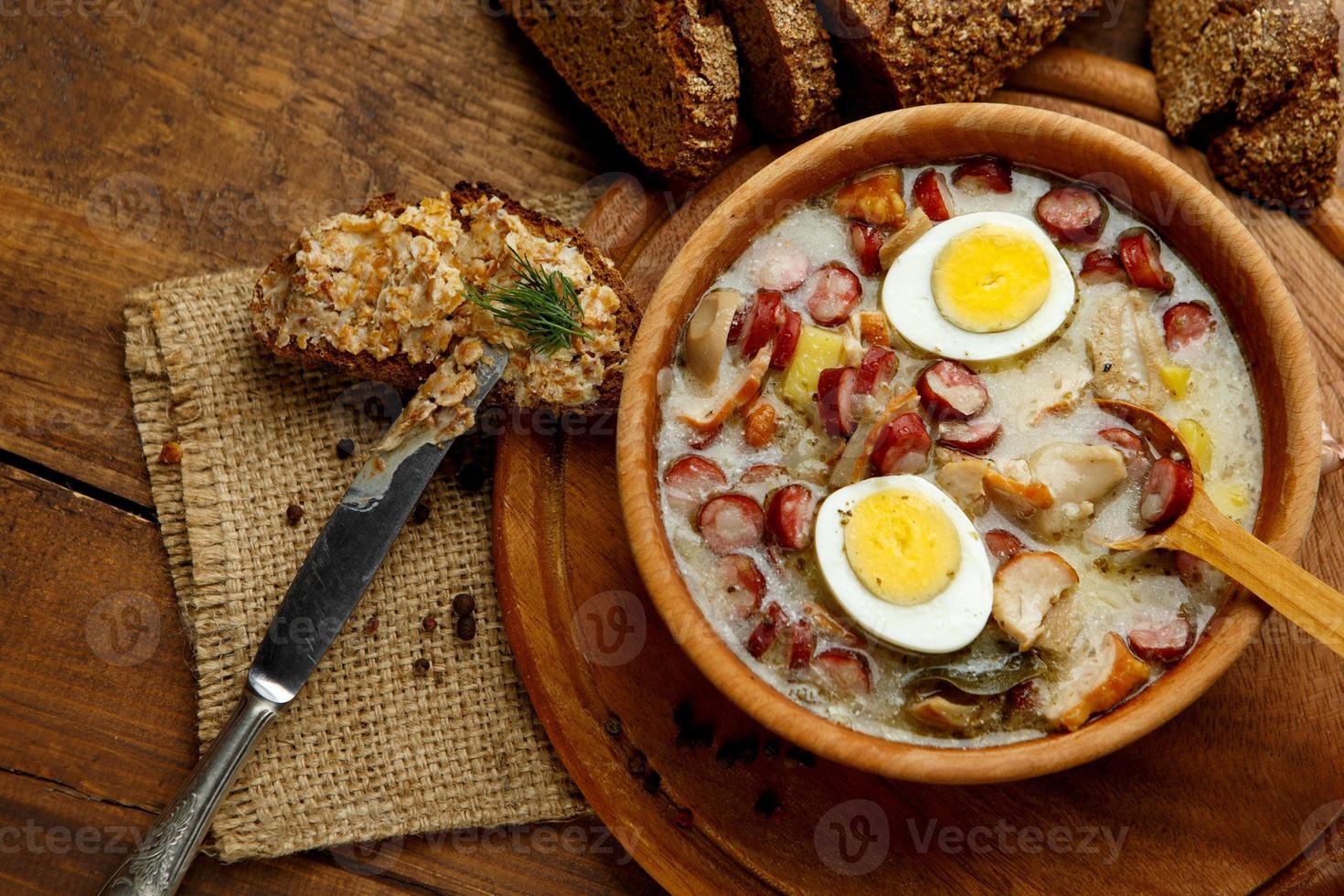 Súp chua Zurek Ba Lan