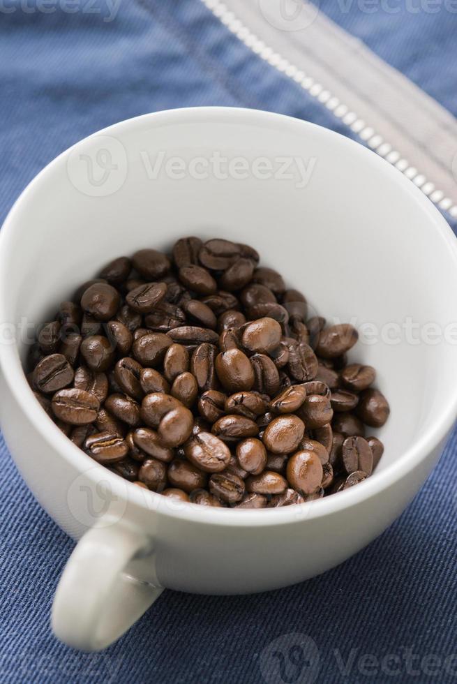 tostador de granos de café foto