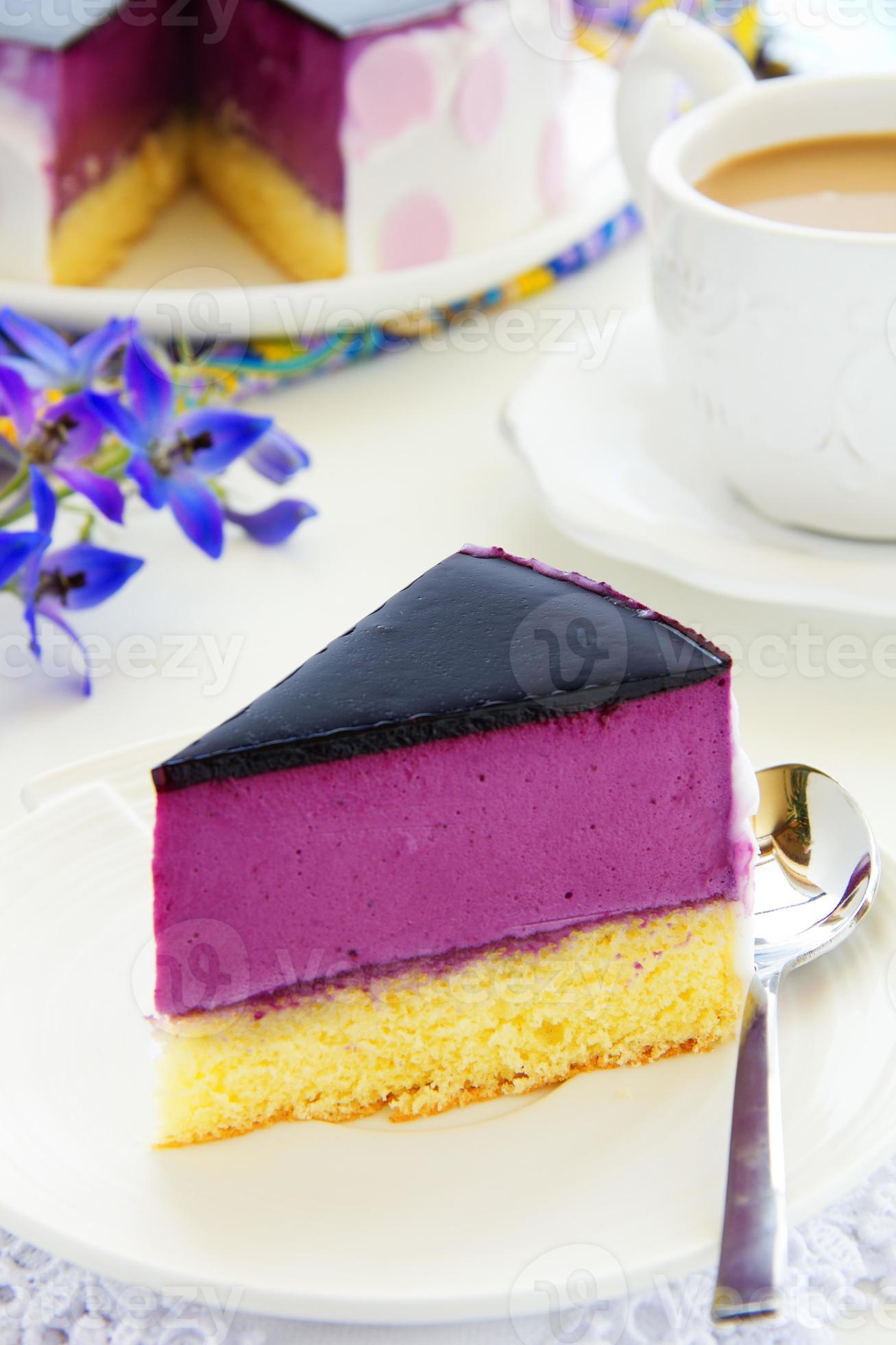 Blueberry-yogurt cake. photo