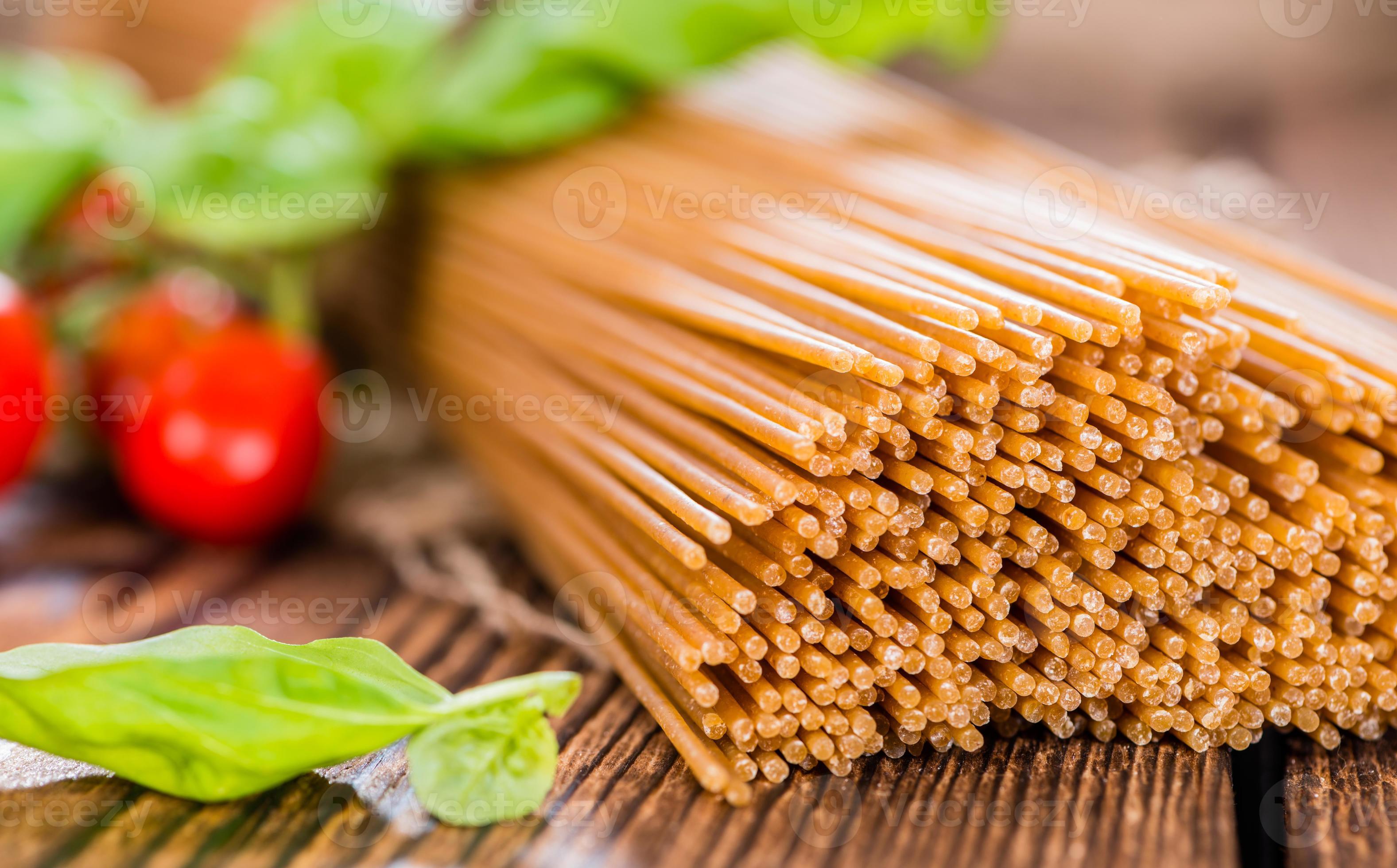 Wholemeal Spaghetti (close-up shot) photo