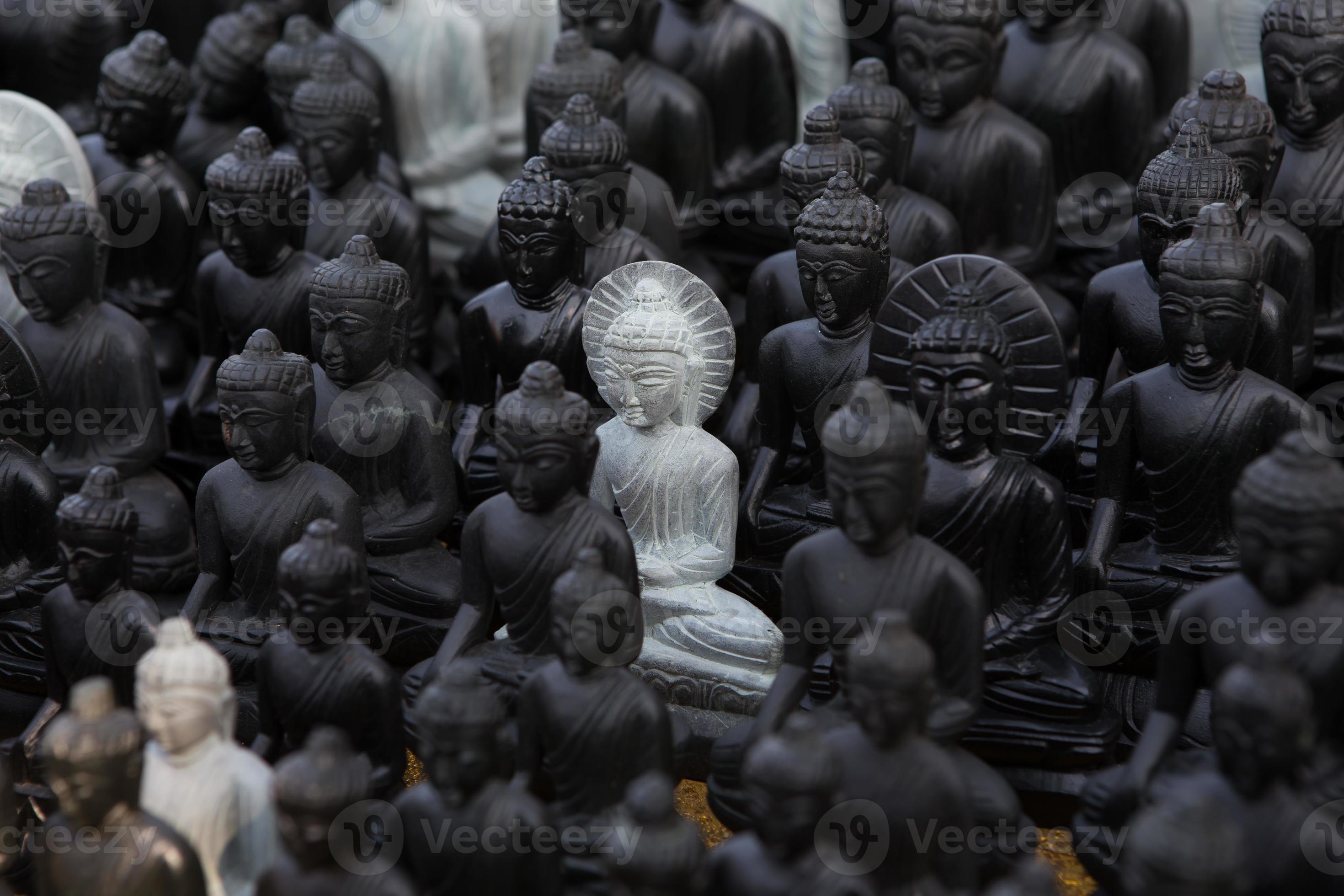 estatuas de Buda, cara de Buda foto
