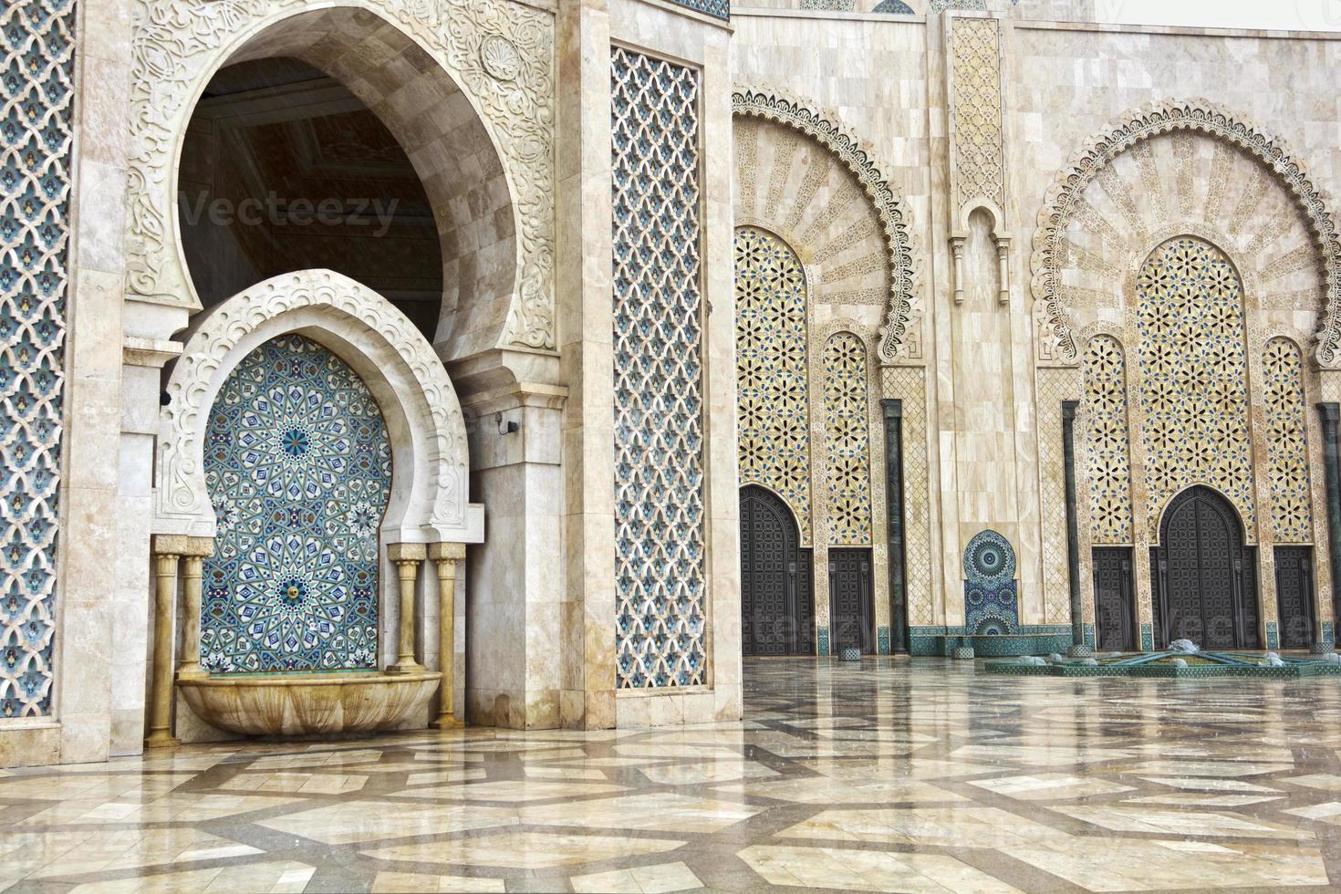 Detalle de la mezquita de Hassan II en Casablanca, Marruecos foto