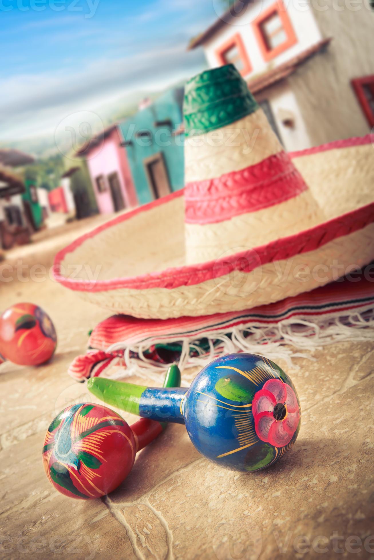 sombrero mexicano, o "sombrero" y sonajeros en un "sarape" foto