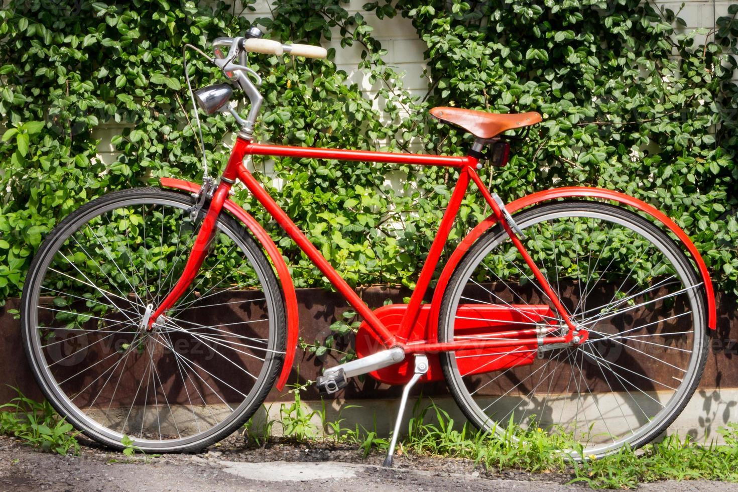 bicicleta roja foto