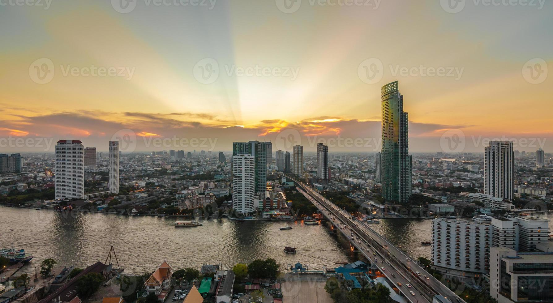 Bangkok al atardecer foto