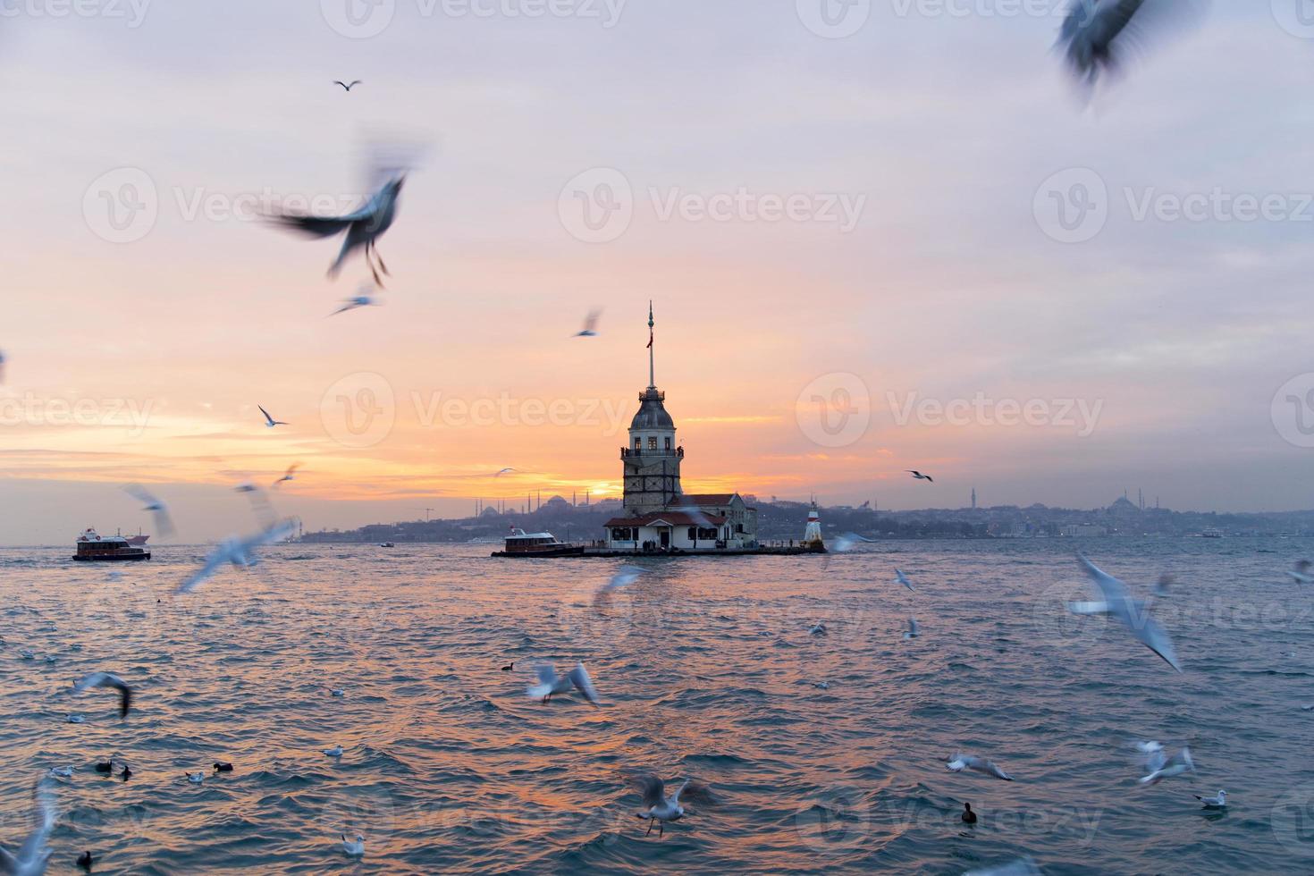 torre de la doncella de Estambul foto