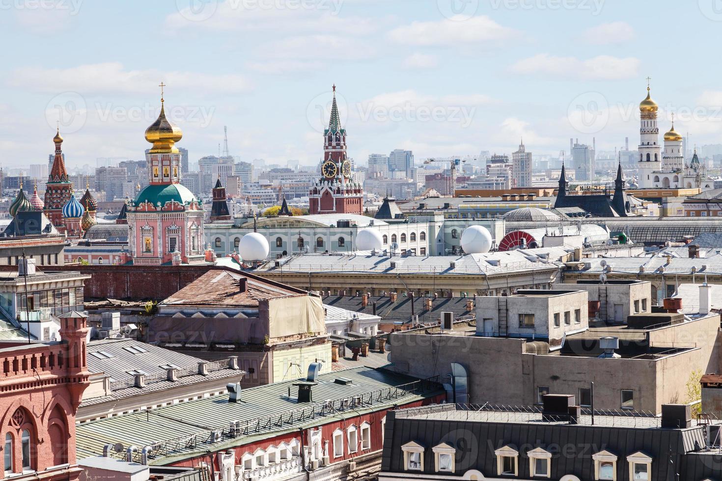 centro histórico de la ciudad de moscú con el kremlin foto