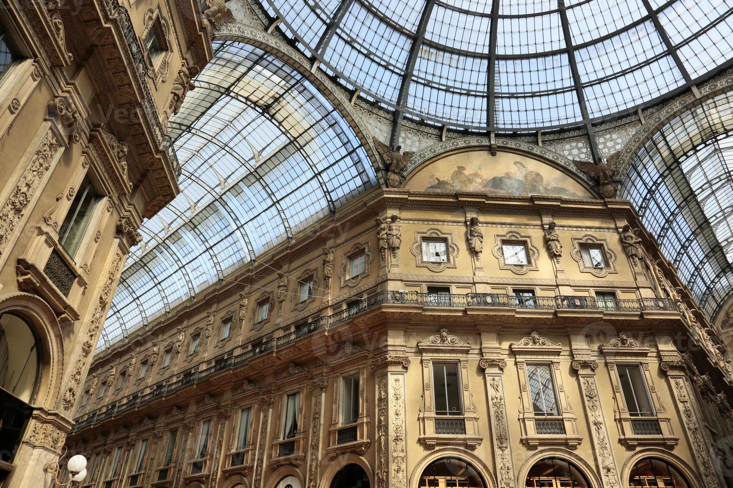 Galería Vittorio Emanuele II, centro comercial, Milán, Italia foto
