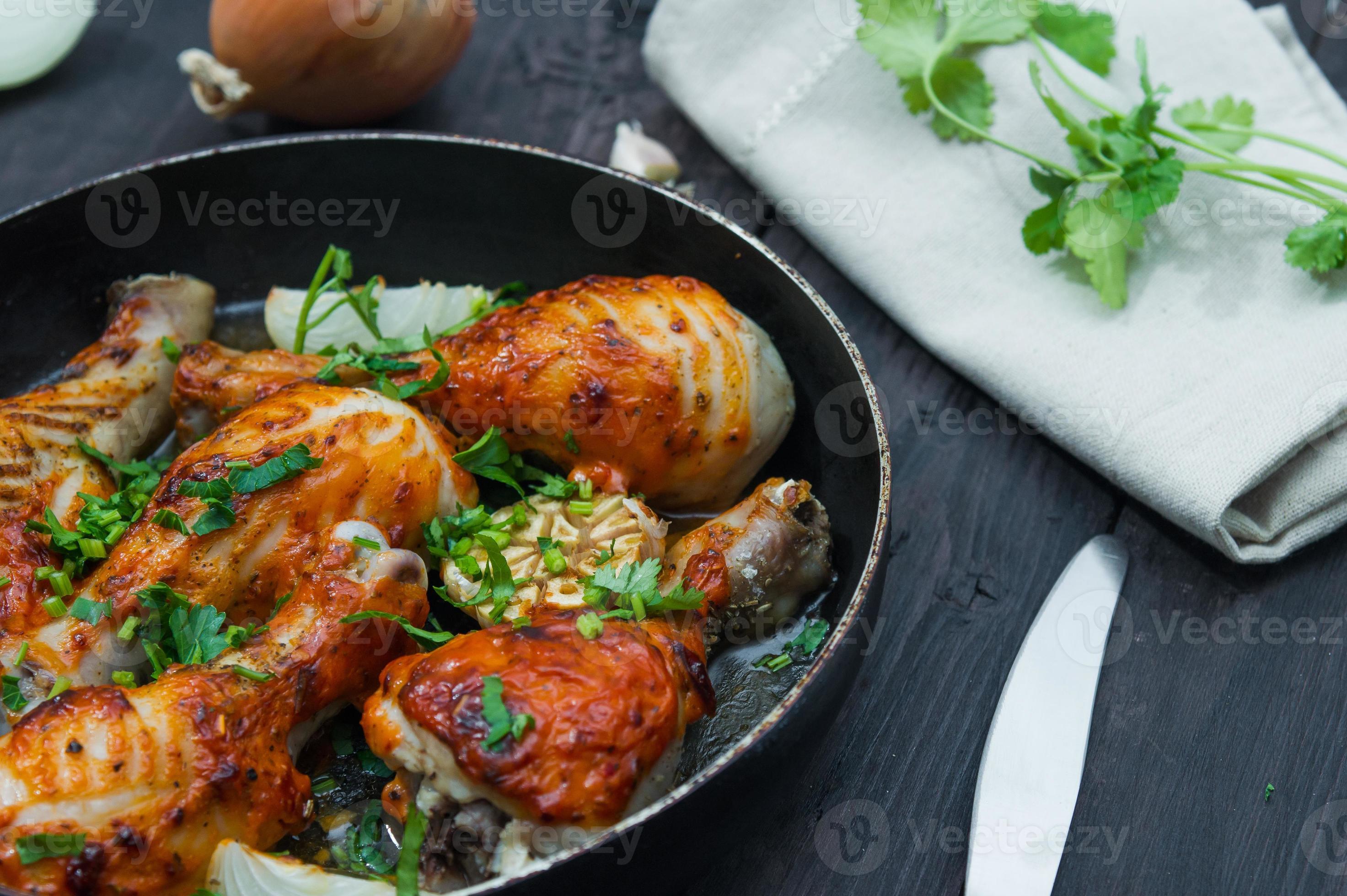 fried chicken drumsticks in a frying pan 759847 Stock Photo at Vecteezy