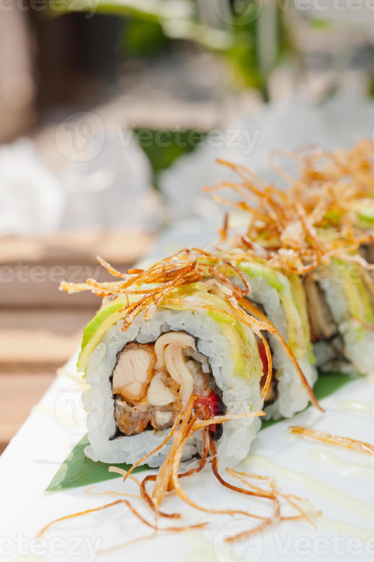rollos japoneses maki sushi foto