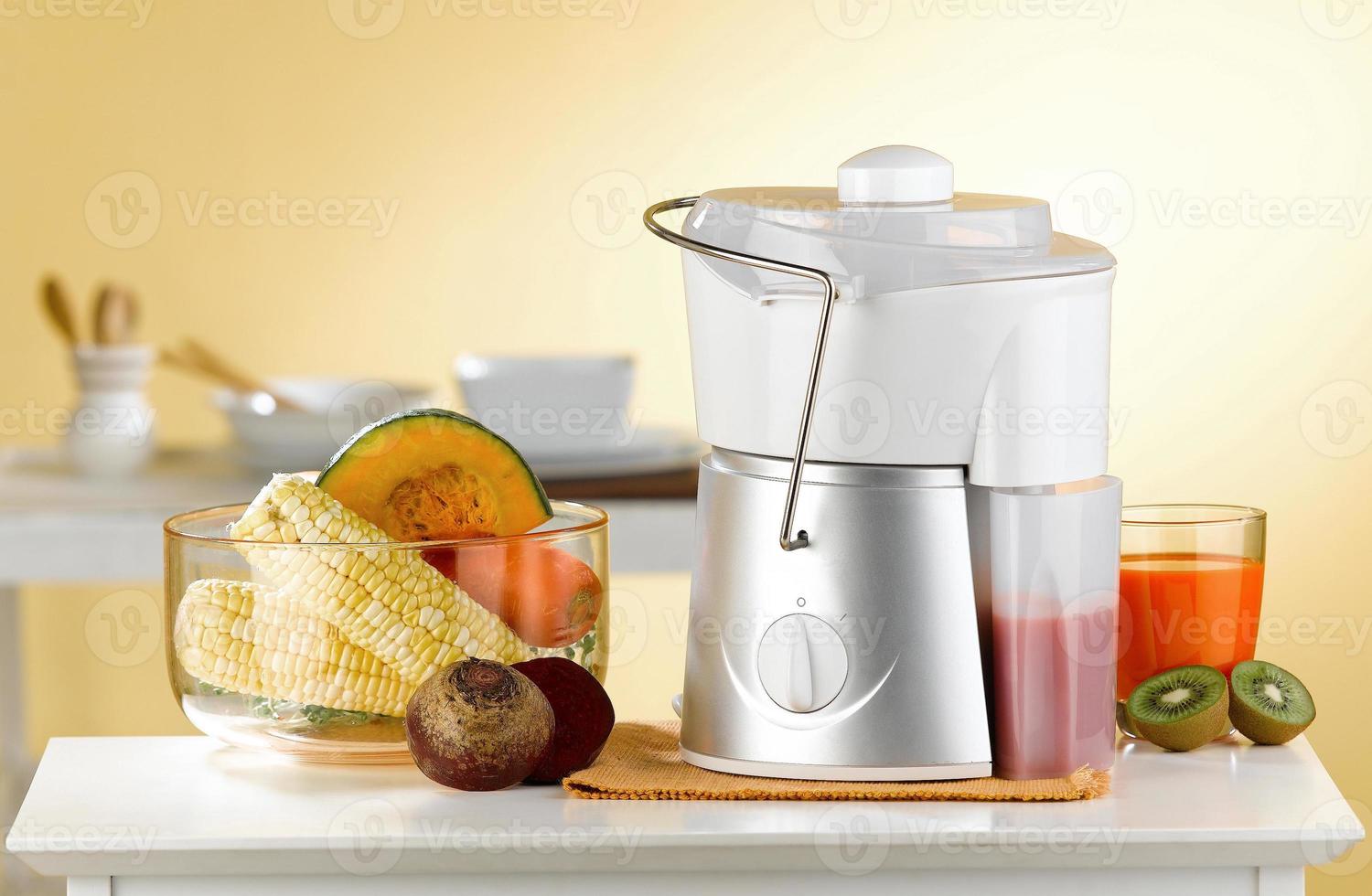 Fruit and vegetable blender machine 766451 Stock Photo at Vecteezy