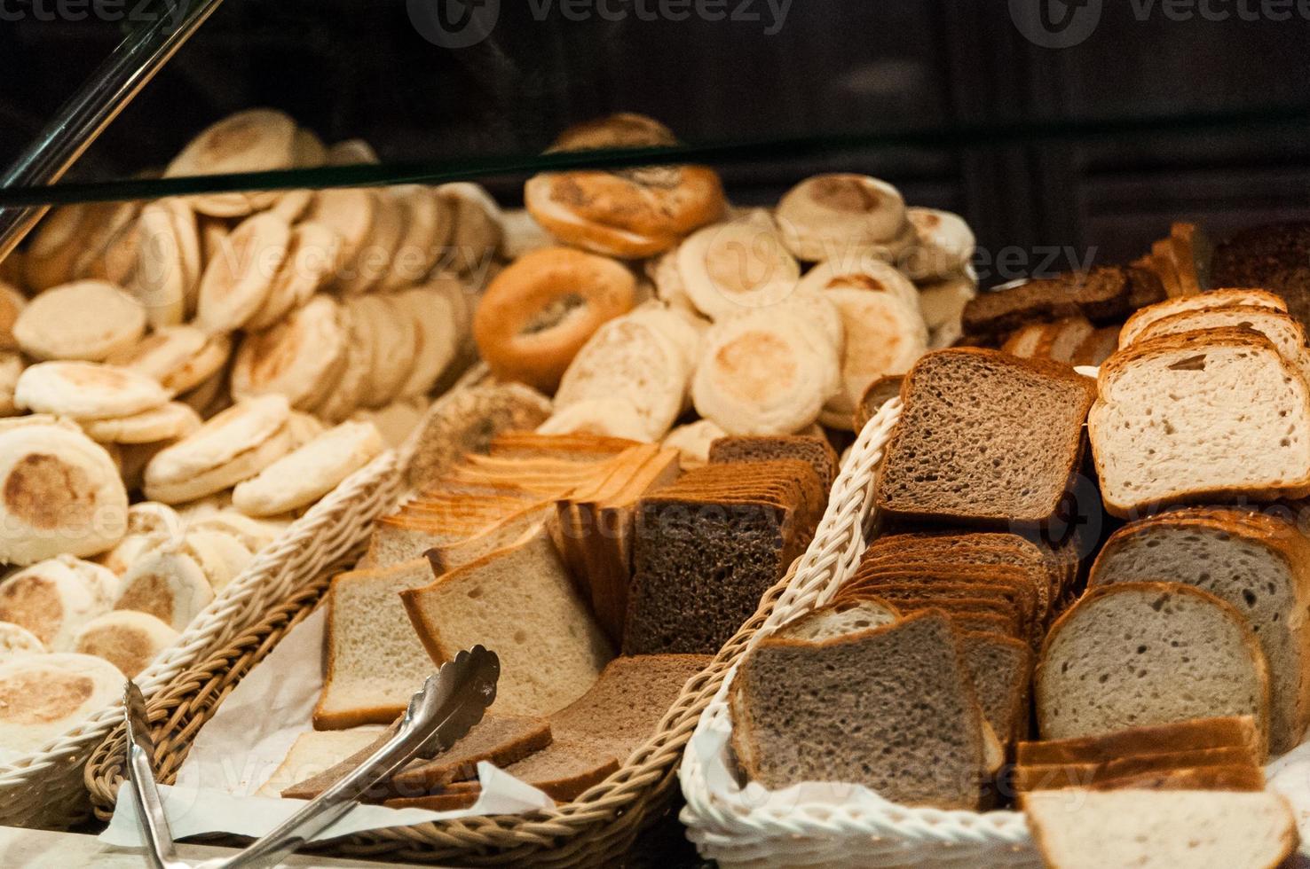 variedad de pan rebanado foto