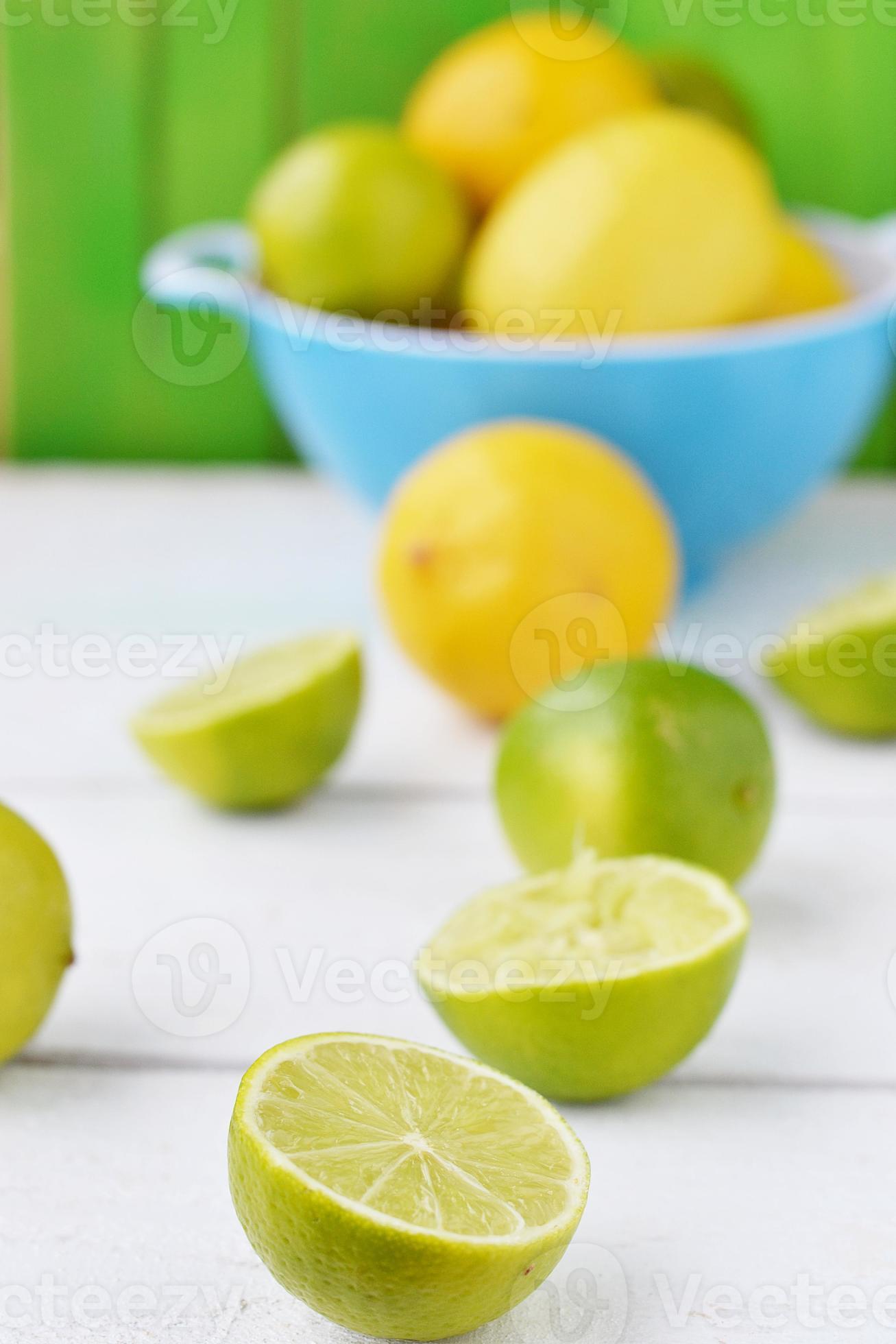 limón y lima foto