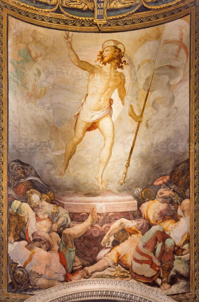 roma - el fresco de la resurrección en la iglesia foto