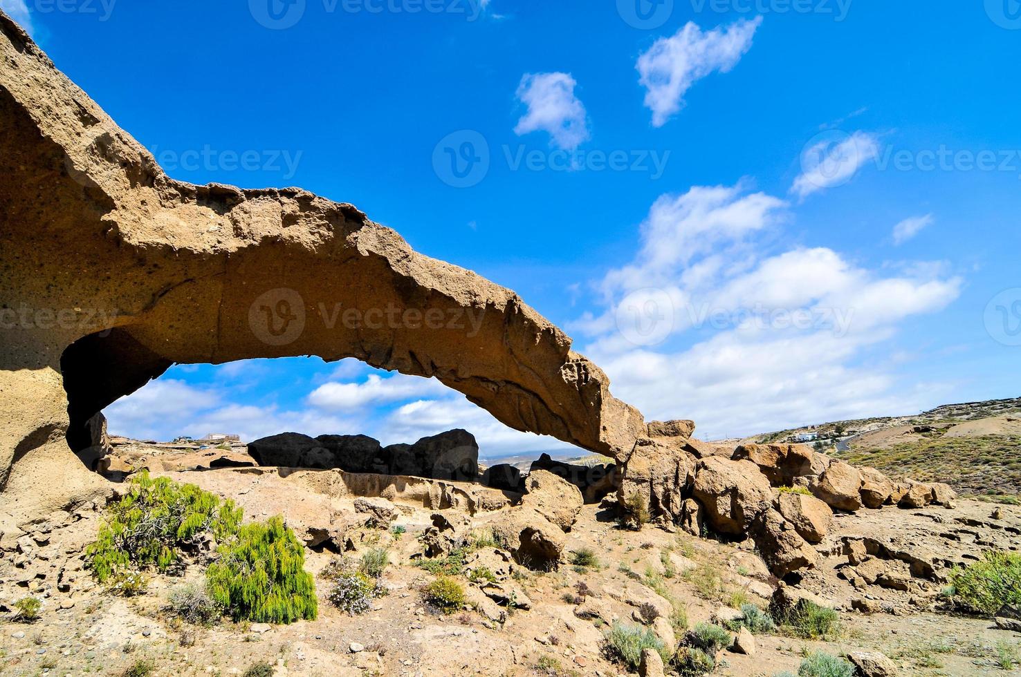 arco natural en el desierto foto