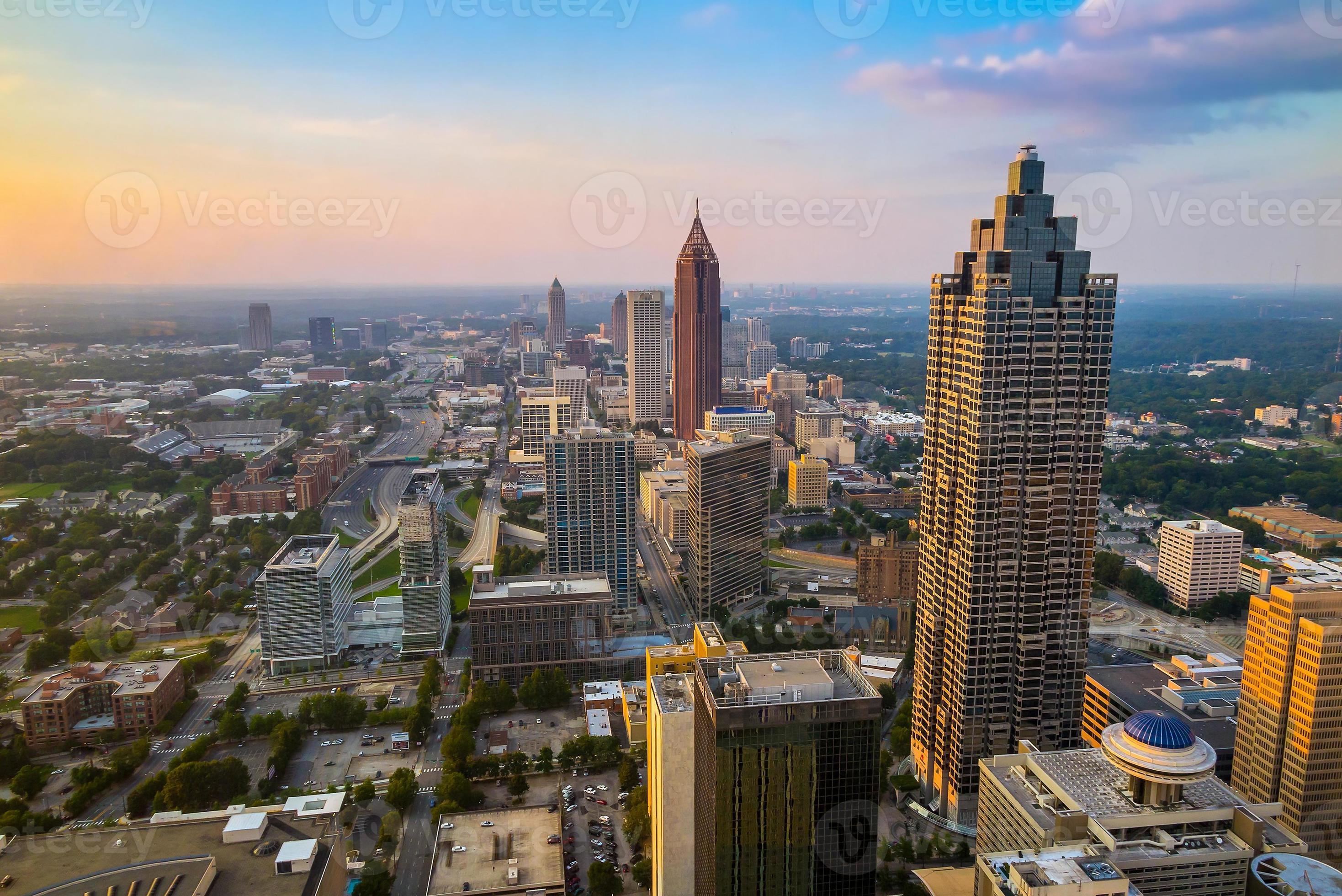 Skyline of downtown Atlanta, Georgia photo