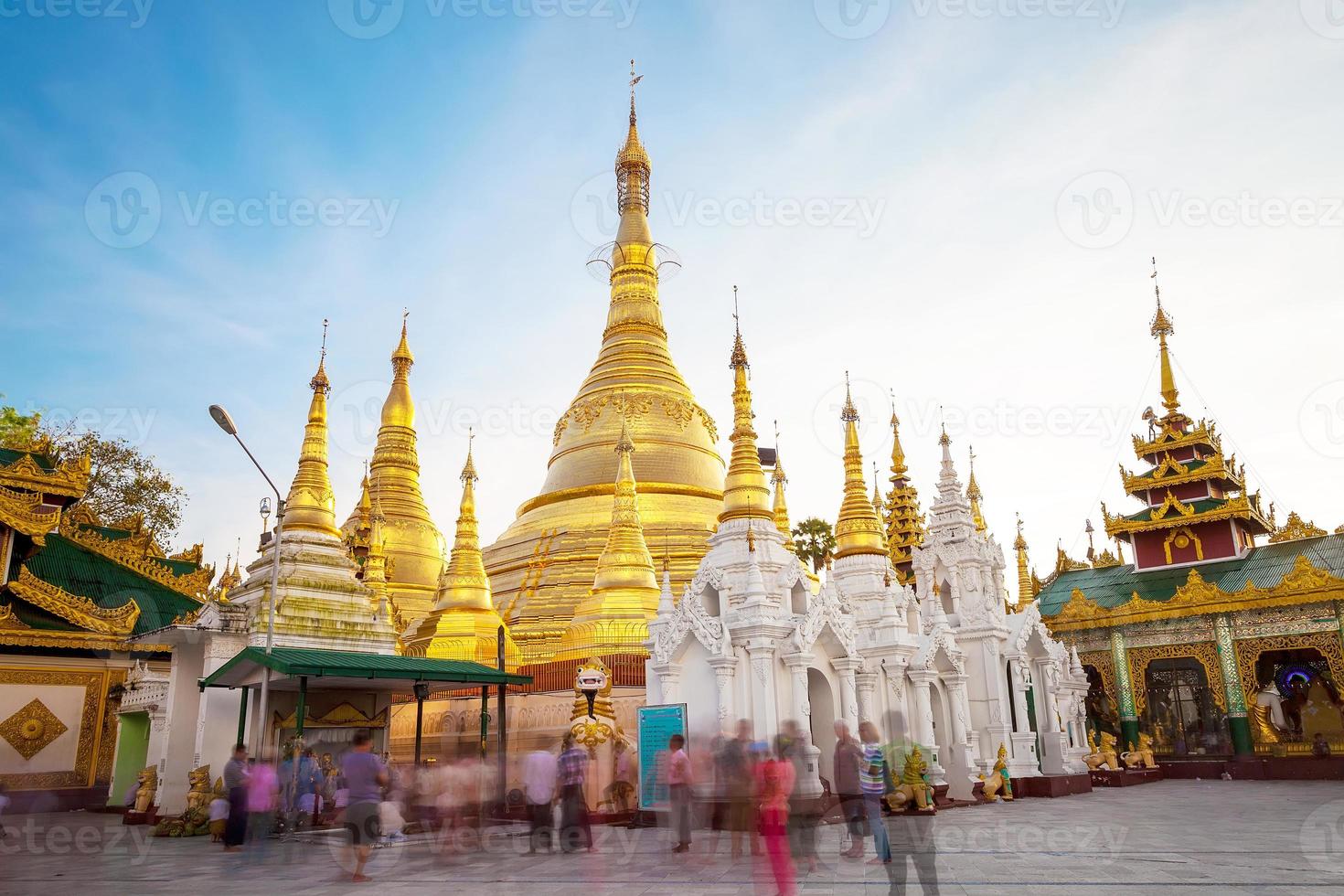 Pagoda Shwedagon en Yagon, Myanmar foto