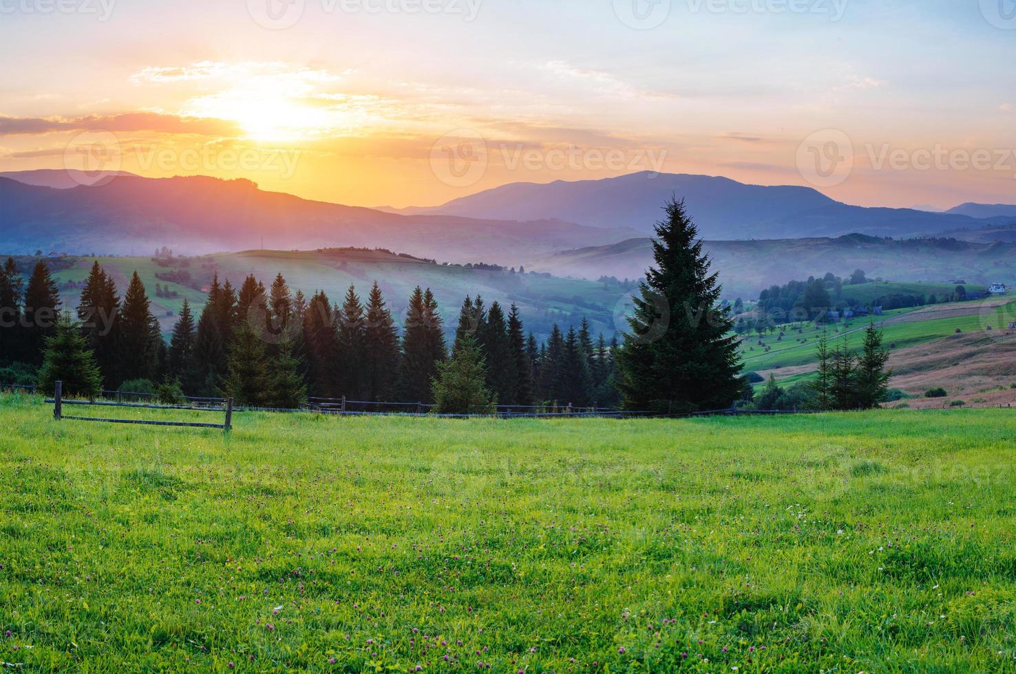 landscape 782414 Stock Photo at Vecteezy
