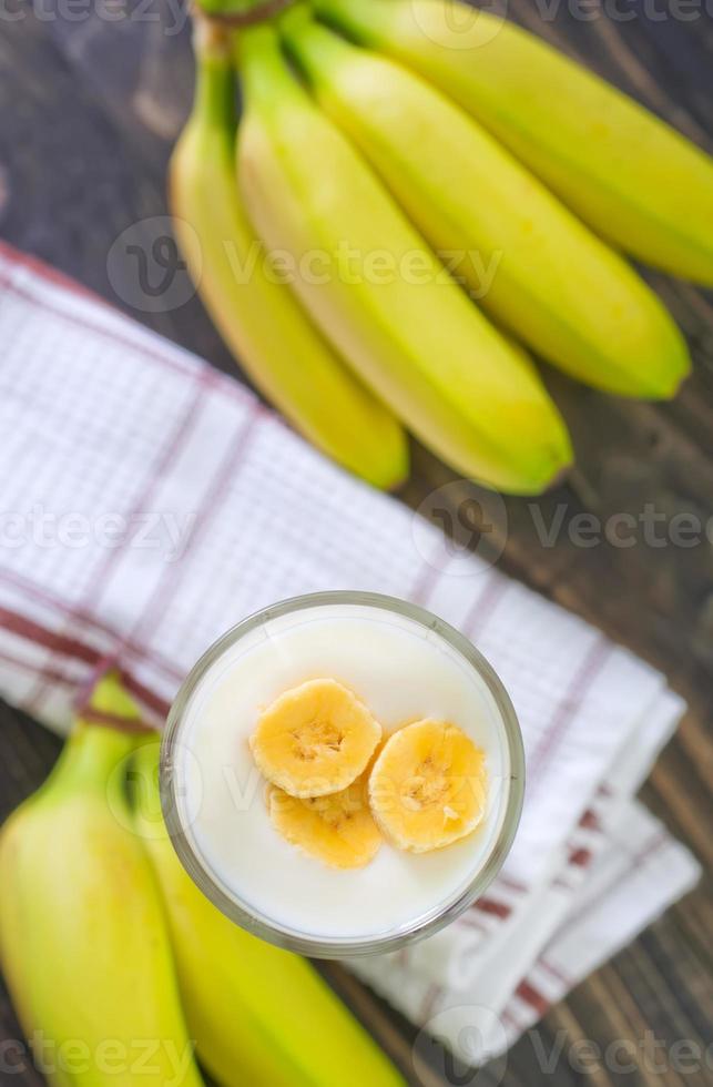 banana yogurt photo