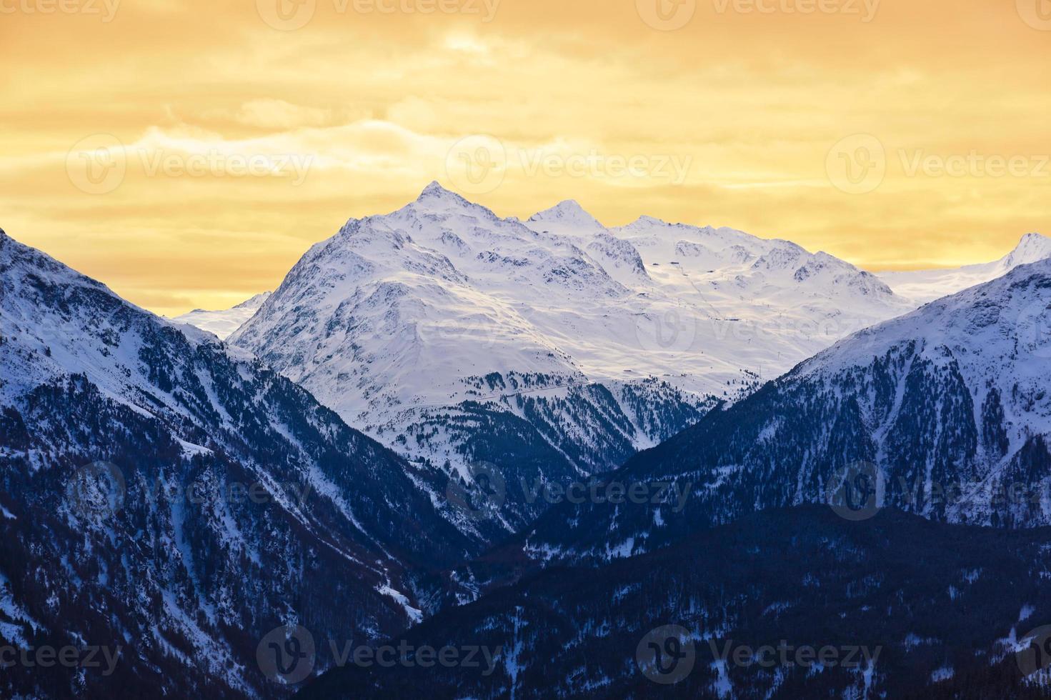 montañas - estación de esquí solden austria foto