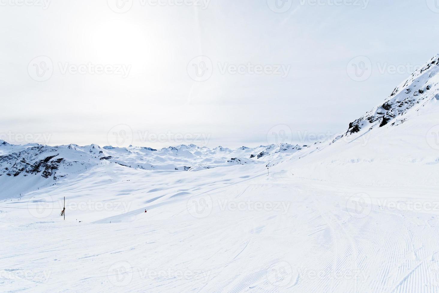 Pistas de esquí en la zona de paradiski, francia foto