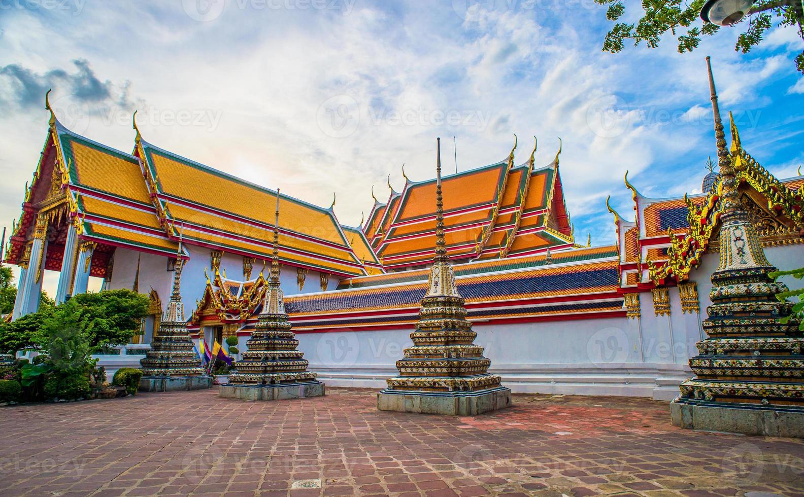 Wat Phra Kaew en Bangkok - Templo del Buda de Esmeralda foto