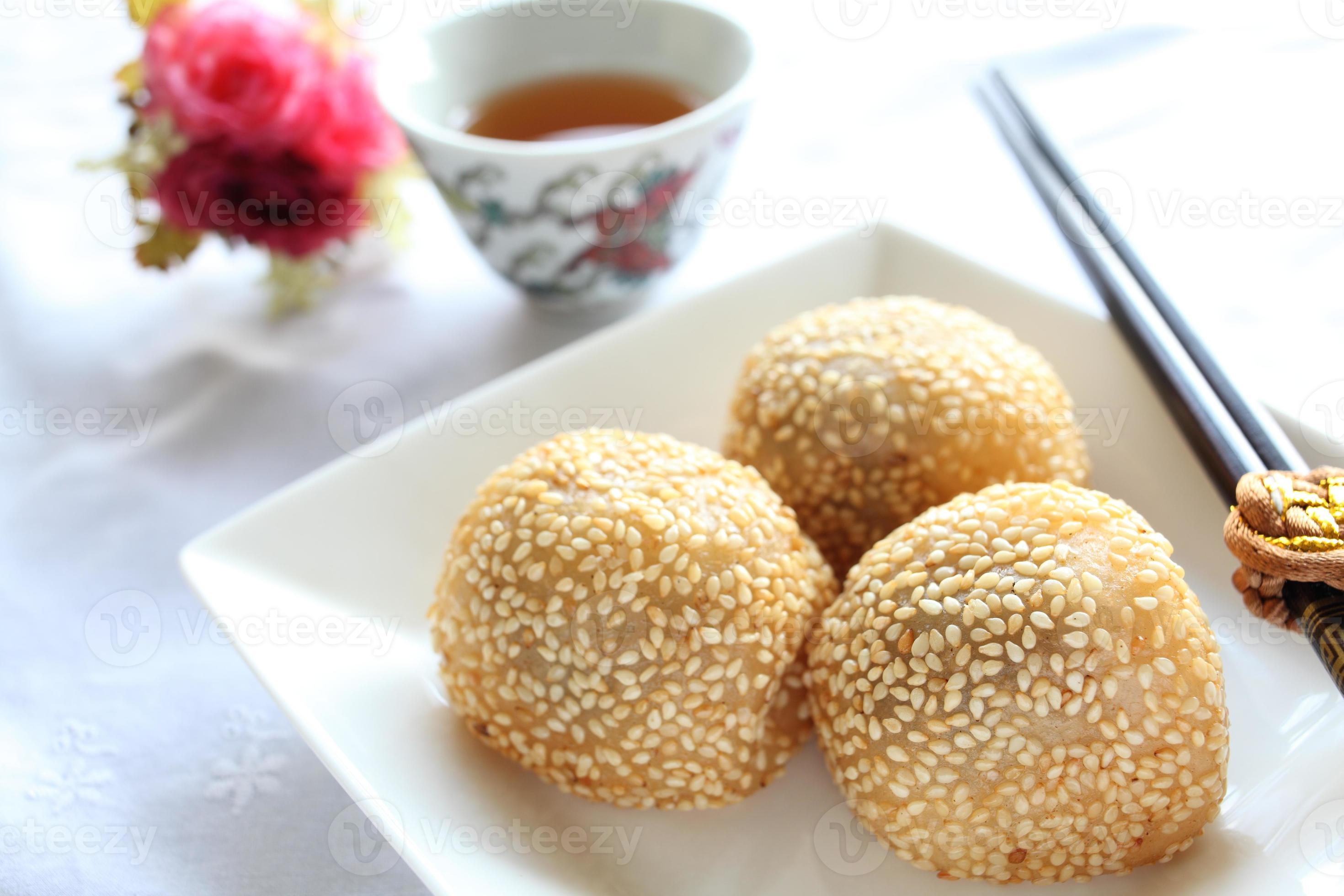 Chinese dim sum, Sesame Ball deep fried 803242 Stock Photo at Vecteezy