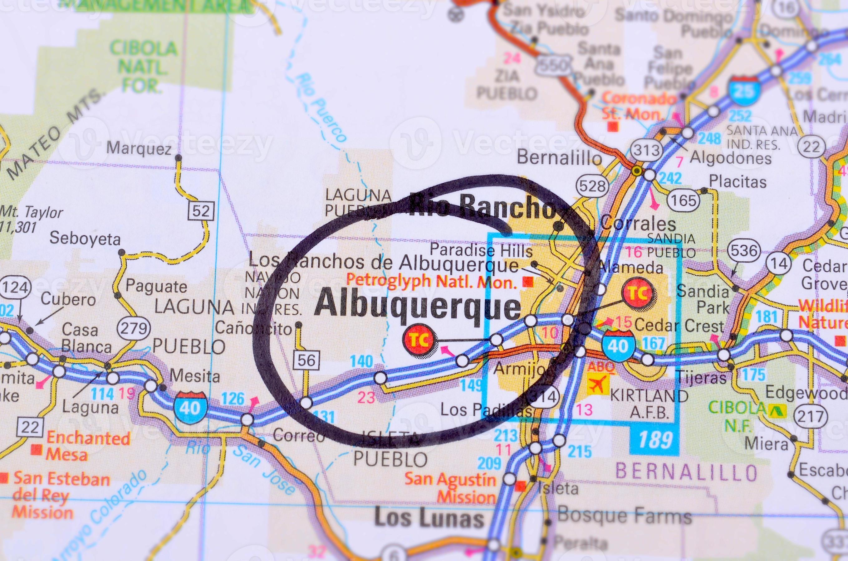 Albuquerque Y Mapa 814711 Foto De Stock En Vecteezy Albuquerque And Map Photo 