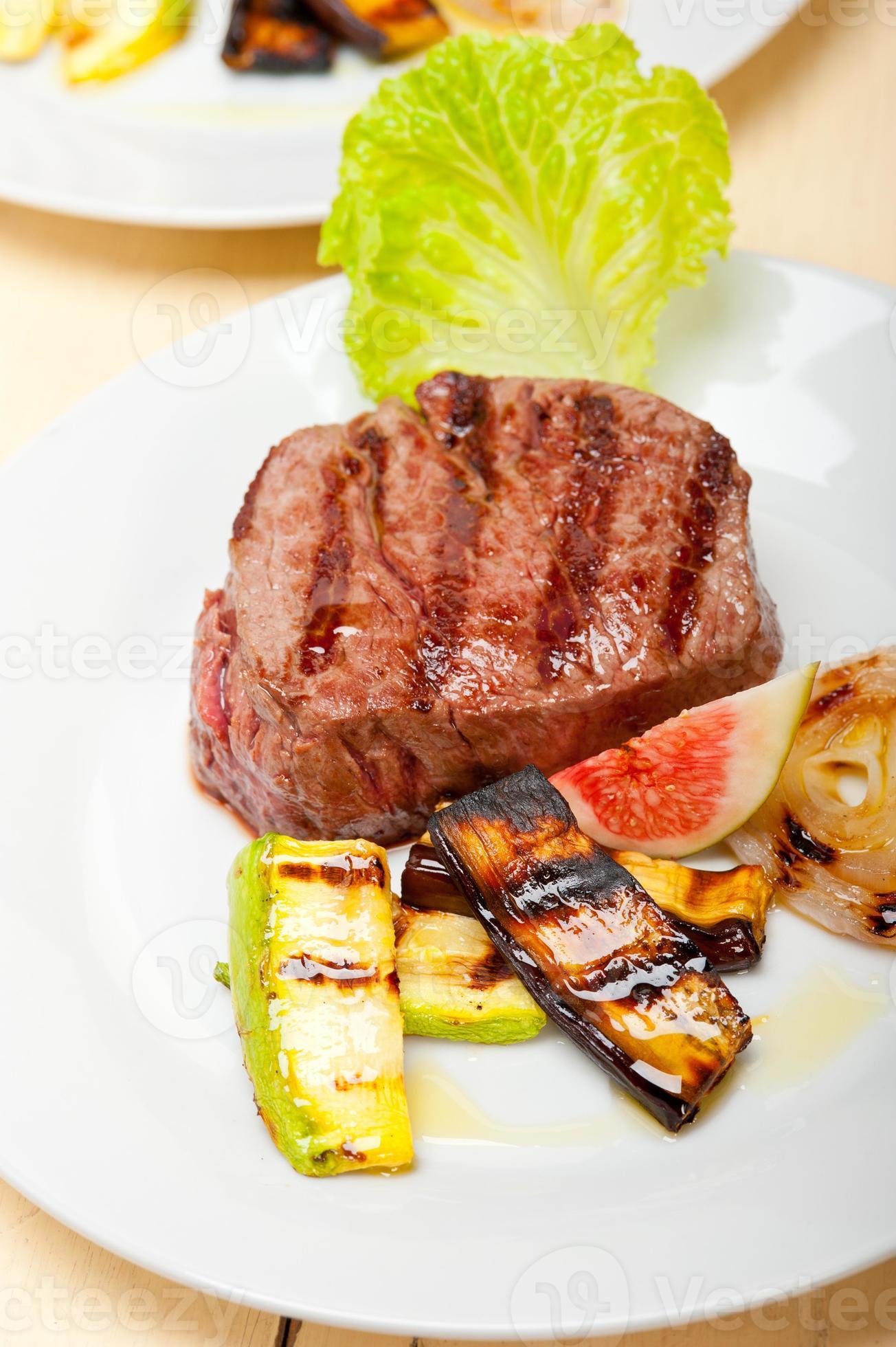 grilled beef filet mignon 814721 Stock Photo at Vecteezy