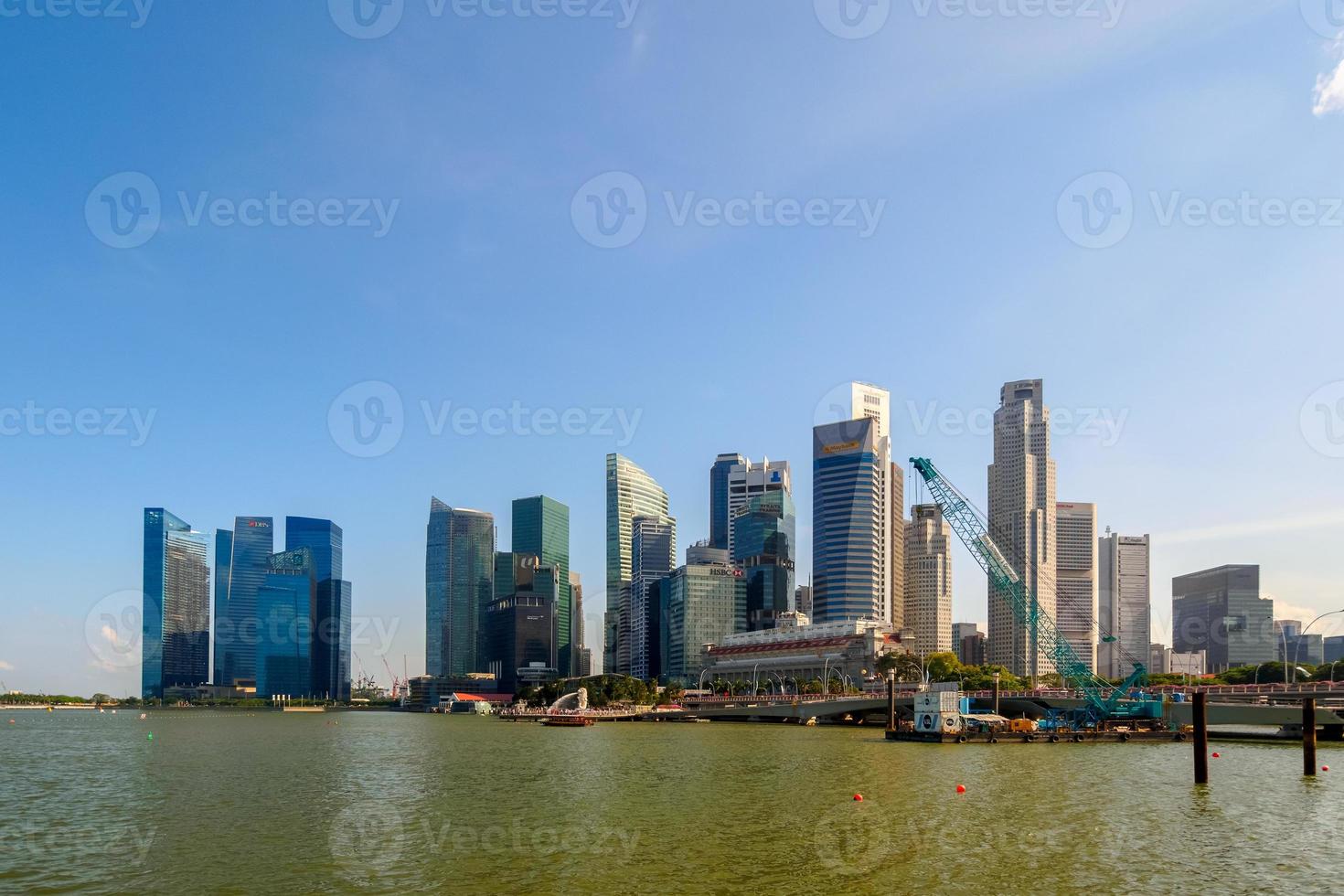 Singapur - 20 de junio de 2014: edificios en el horizonte de Singapur foto