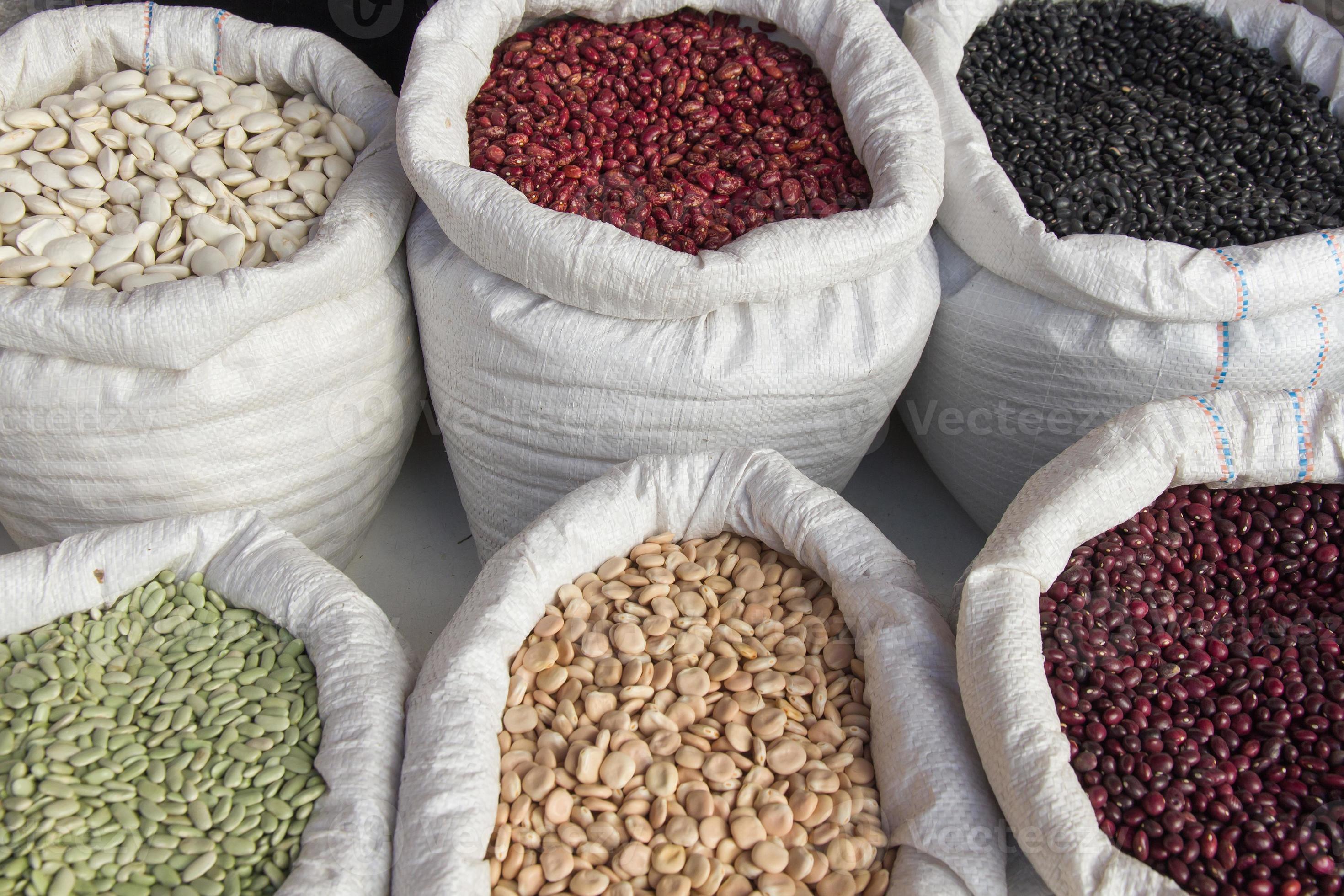 Sacks with Legumes Beans Market - Sacos con Legumbres Frijoles 818958