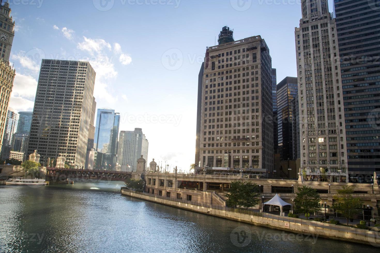 estados unidos - illinois - chicago, horizonte del río chicago foto