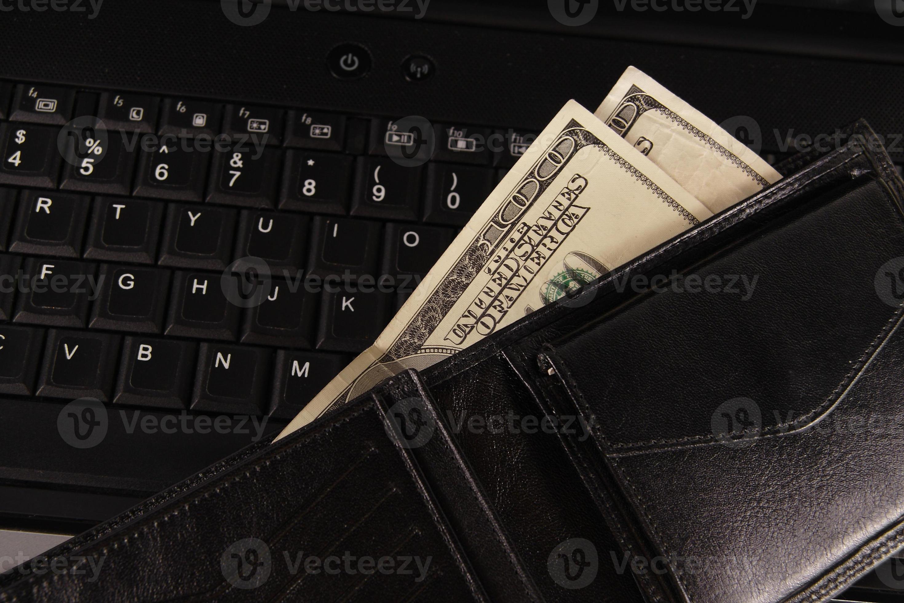 keyboard and purse 860521 Stock Photo at Vecteezy