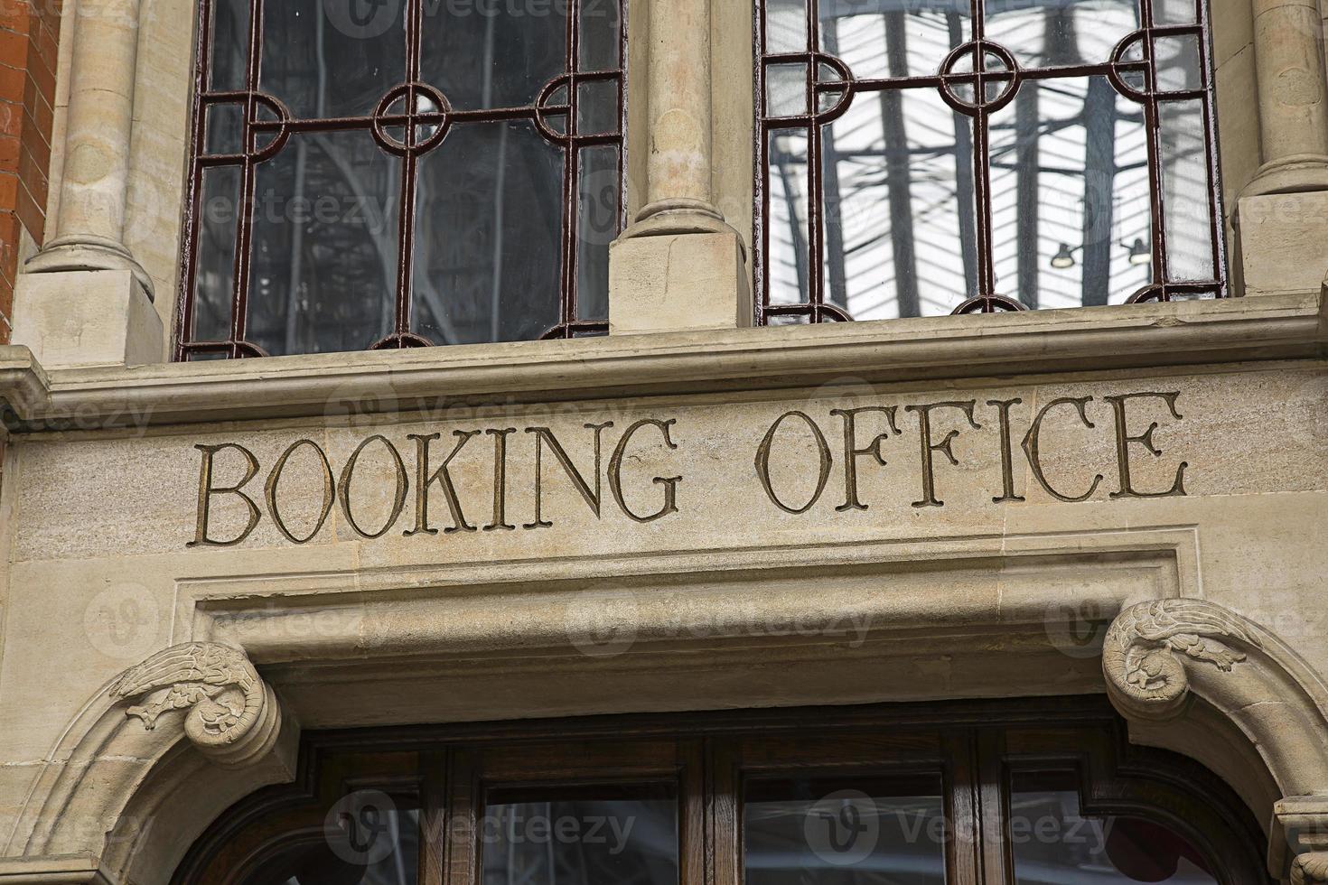 Booking Office 865888 Stock Photo at Vecteezy
