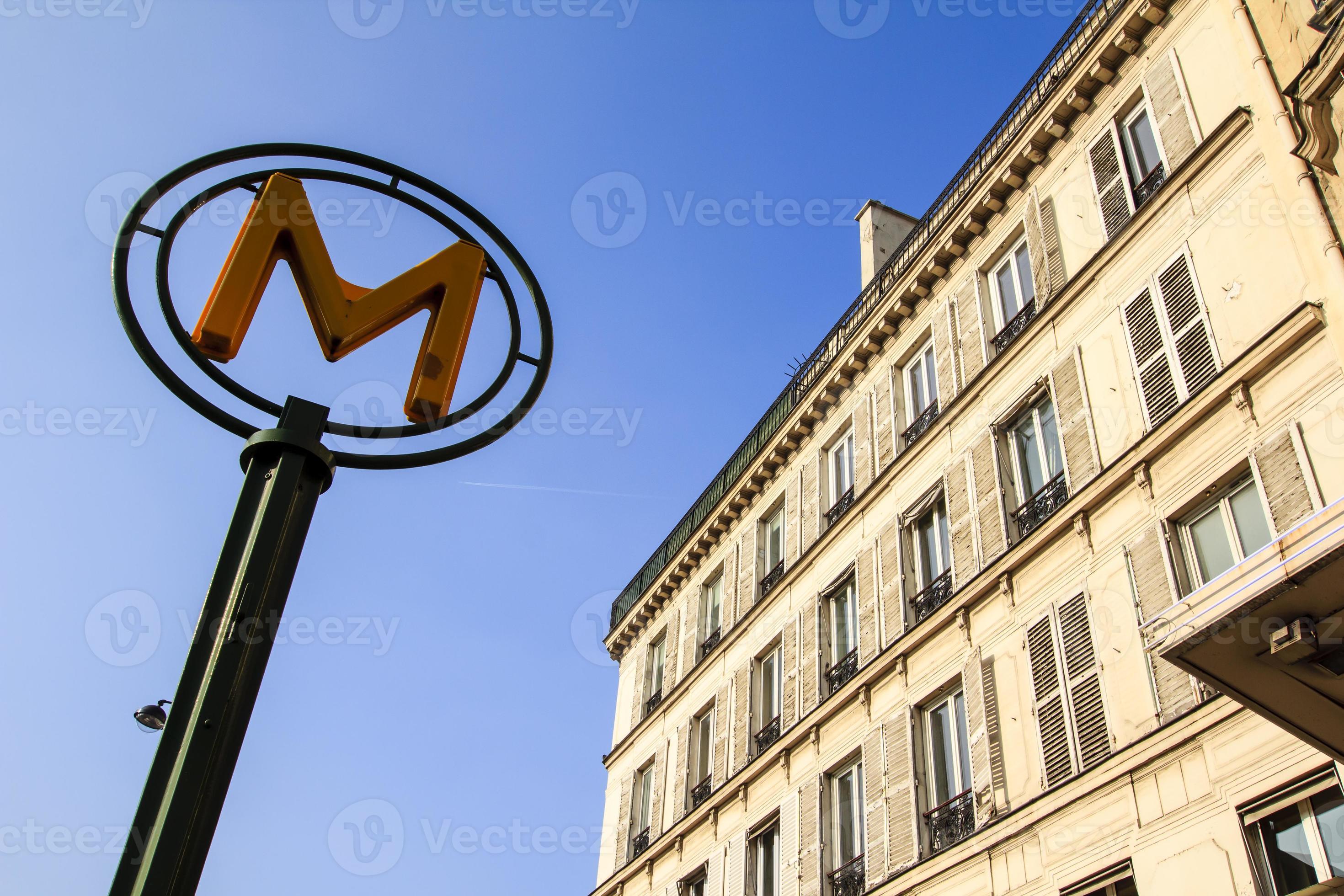 Metro sign in Paris, France 869354 Stock Photo at Vecteezy Metro sign in Paris, France 869354 Stock Photo at Vecteezy