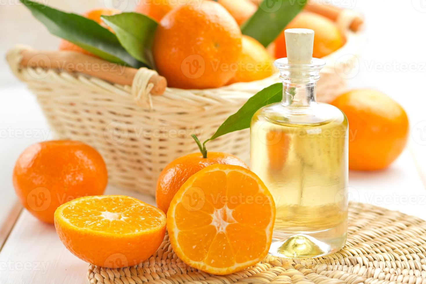 aceite esencial de mandarina foto