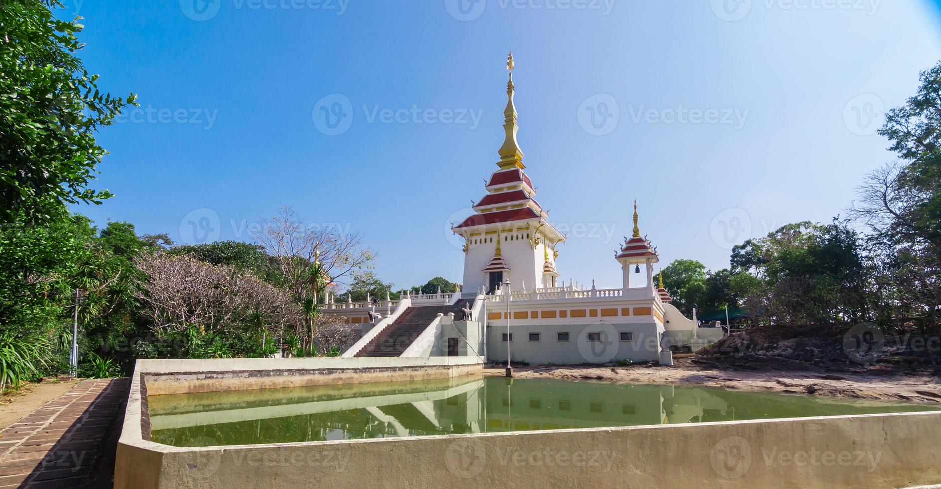 Wat Tham Kham photo
